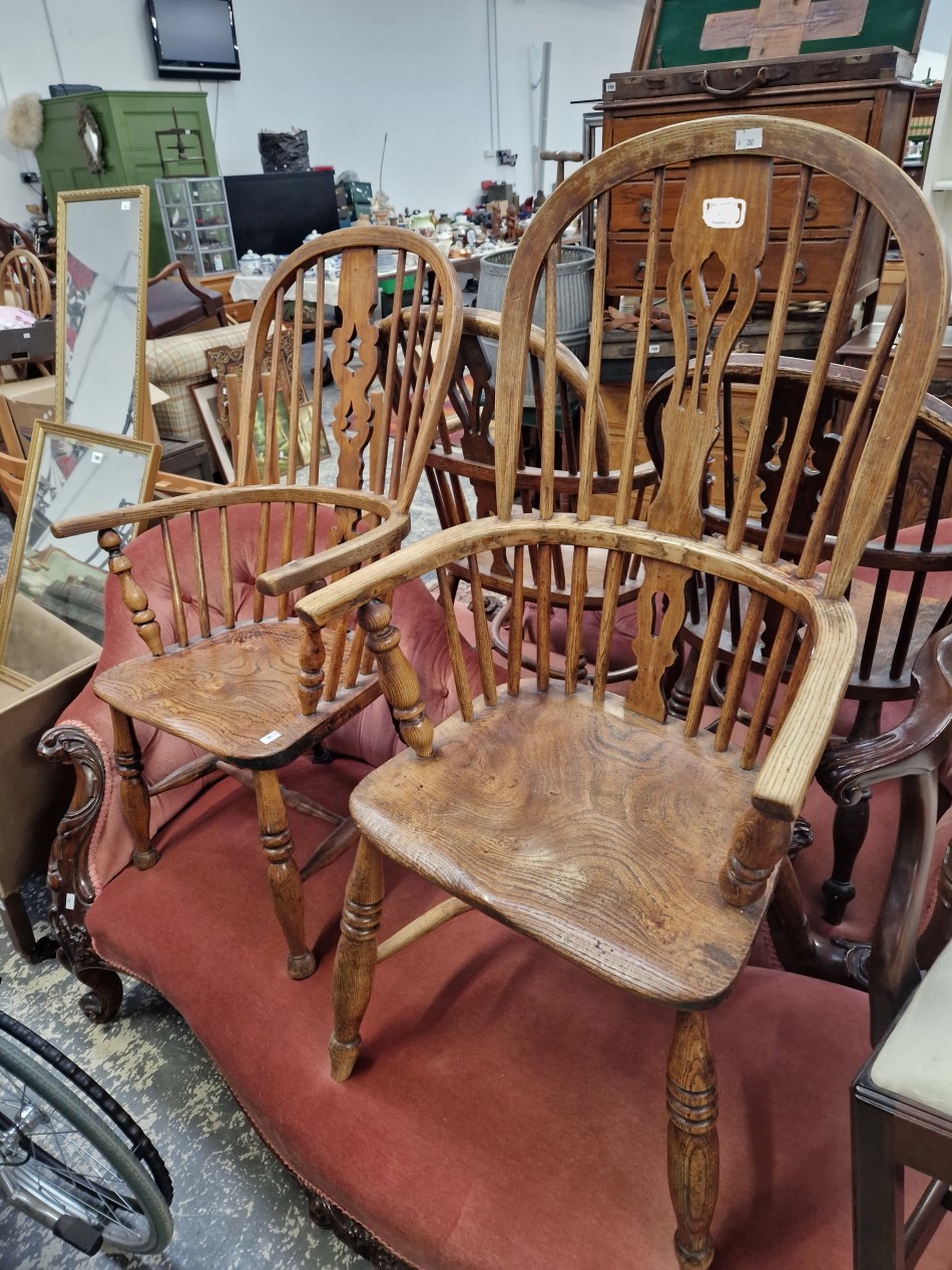 Windsor Chairs. Town and Country Antiques