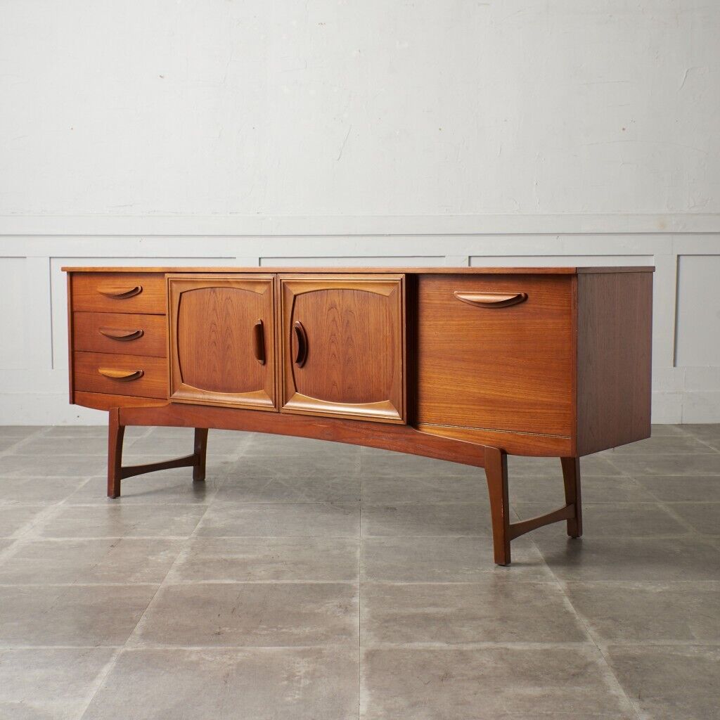 Teak sideboard Stonehill. Town and Country Antiques